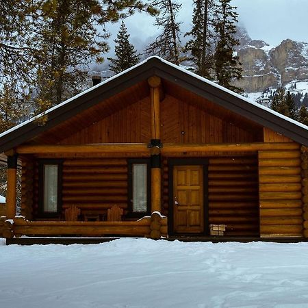 Castle Mountain Chalets Extérieur photo