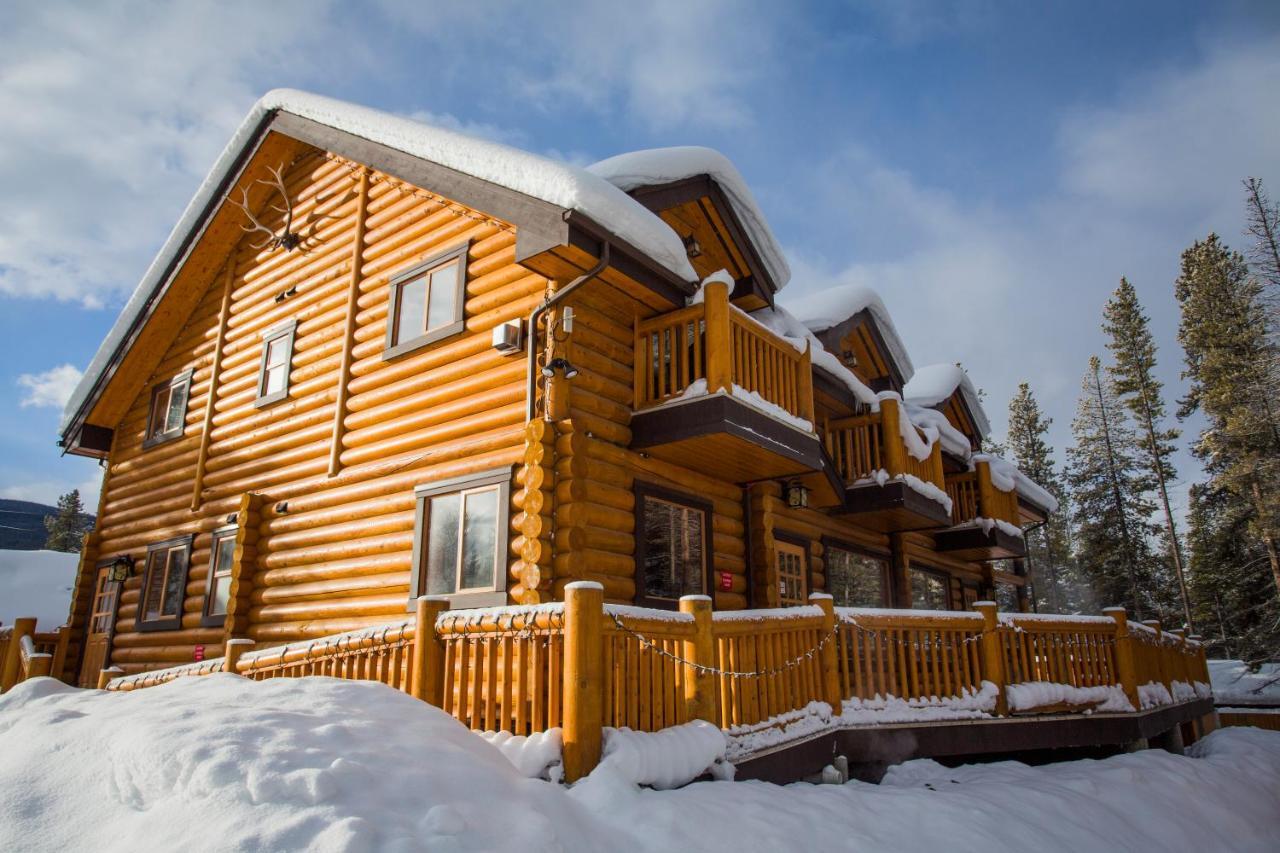 Castle Mountain Chalets Extérieur photo