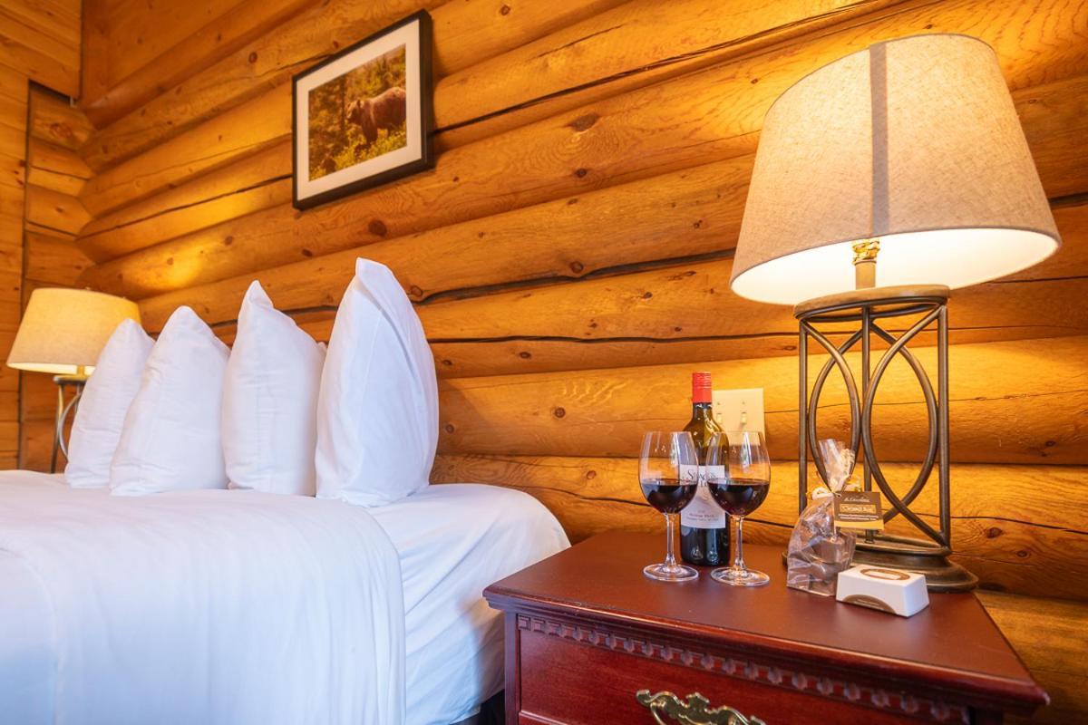 Castle Mountain Chalets Extérieur photo